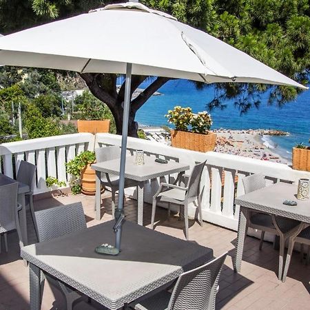 Albergo Miramare Берджеджи Экстерьер фото