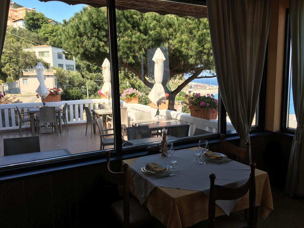 Albergo Miramare Берджеджи Экстерьер фото